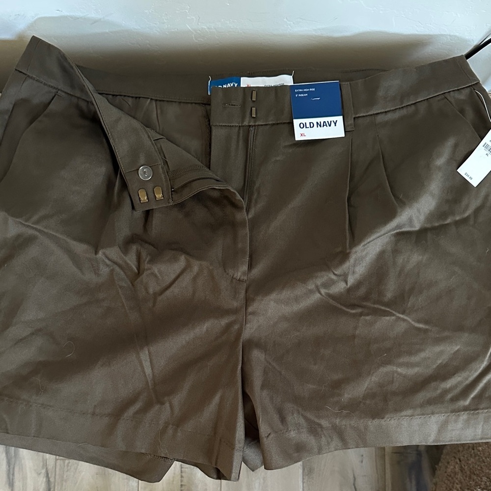 NWT Old Navy Dark Green Structured Shorts – Size XL